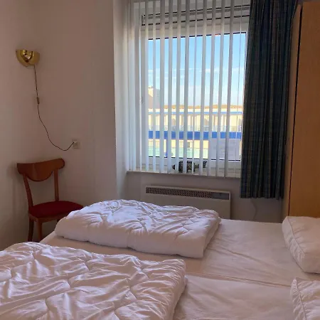 Badhotel 338 *